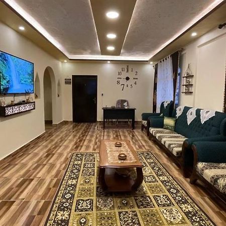 Ad Deir Guesthouse Wadi Musa Bagian luar foto