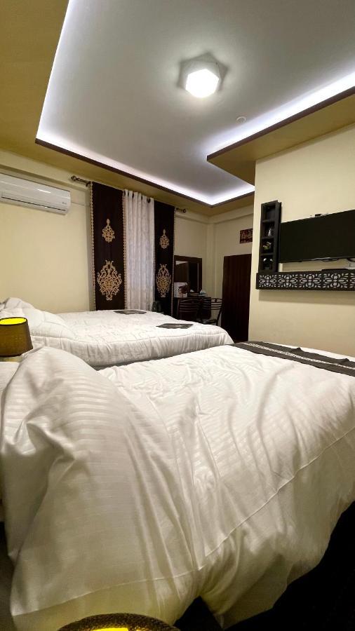 Ad Deir Guesthouse Wadi Musa Bagian luar foto