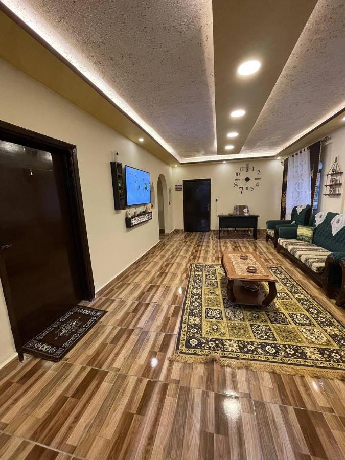 Ad Deir Guesthouse Wadi Musa Bagian luar foto