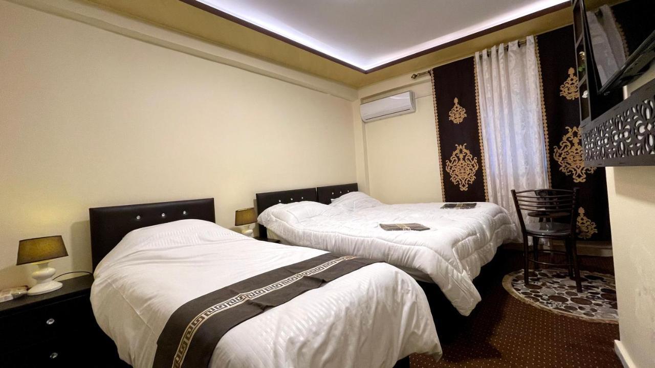 Ad Deir Guesthouse Wadi Musa Bagian luar foto