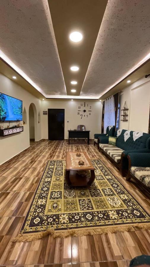 Ad Deir Guesthouse Wadi Musa Bagian luar foto