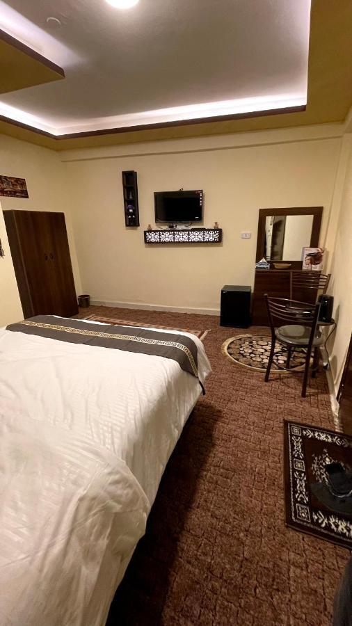 Ad Deir Guesthouse Wadi Musa Bagian luar foto
