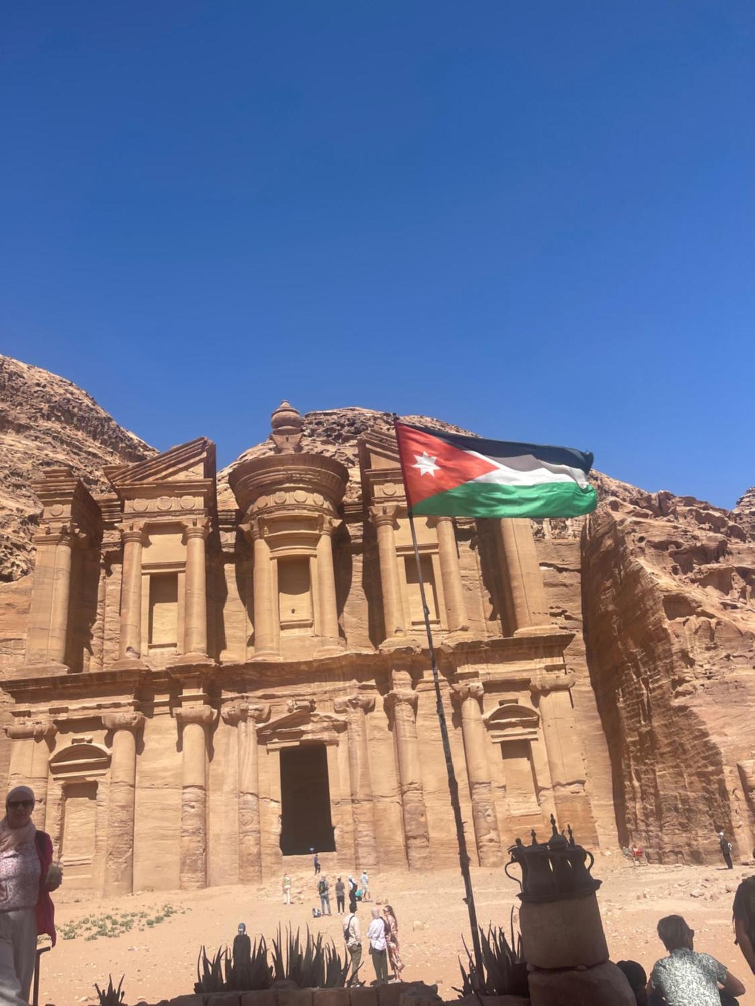 Ad Deir Guesthouse Wadi Musa Bagian luar foto